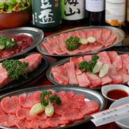 最高級のお肉には上質なお酒がぴったり合います。お肉の美味しさをより引き立たせるために、お酒の原料となるお水とお米がおいしい北陸や東北の日本酒を中心に豊富に取り揃えています。