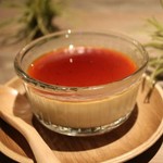茶葉からエキスをたっぷり抽出した濃厚なプリンです！