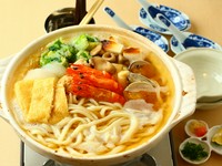 食べれば、身体の芯から温まるうどんすき。お腹も心も満足感でいっぱいになります