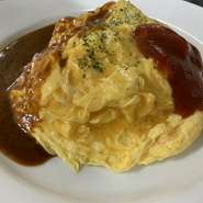 厳選玉子を4個使用したオムライス
前菜、本日のスープ、デザート、コーヒー付
1650円 単品880円