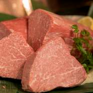 お肉は全て宮崎県産。
特にステーキはA5ランクフィレ肉を使用！
シャトーブリアンもご用意いたします。