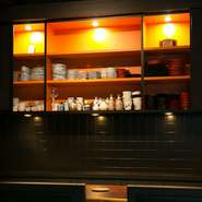 カウンター席はお１人様での利用にも最適です。美味しいお料理とお酒をご堪能ください。
