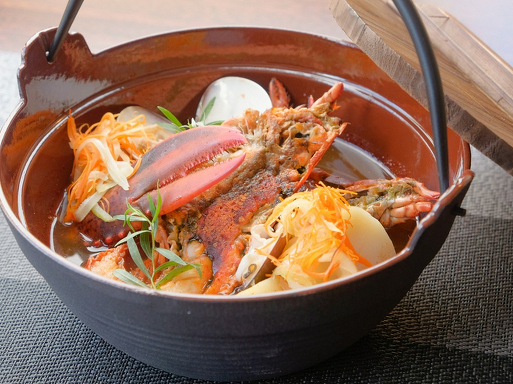 オマール海老と魚介類のブイヤベース 味噌山椒のアイオリ