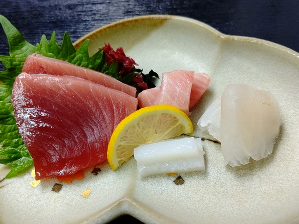 10種類以上の魚貝を使った少し軽めの季節のコースです