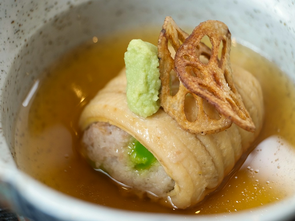 季節の魚や野菜本来の味が堪能できる『季節の碗物』
