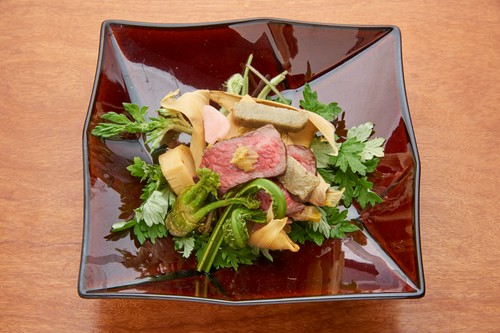 尾崎牛と筍 こごみ 蕨 たらの芽