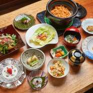 ご好評の会席料理で御座います。