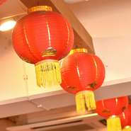 ランチはオール700円！　定食やおすすめ料理など、リーズナブルな料金で美味しい中華をご堪能できるお店【上海厨房】は注目店舗です。