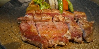 はこ豚ステーキ200g