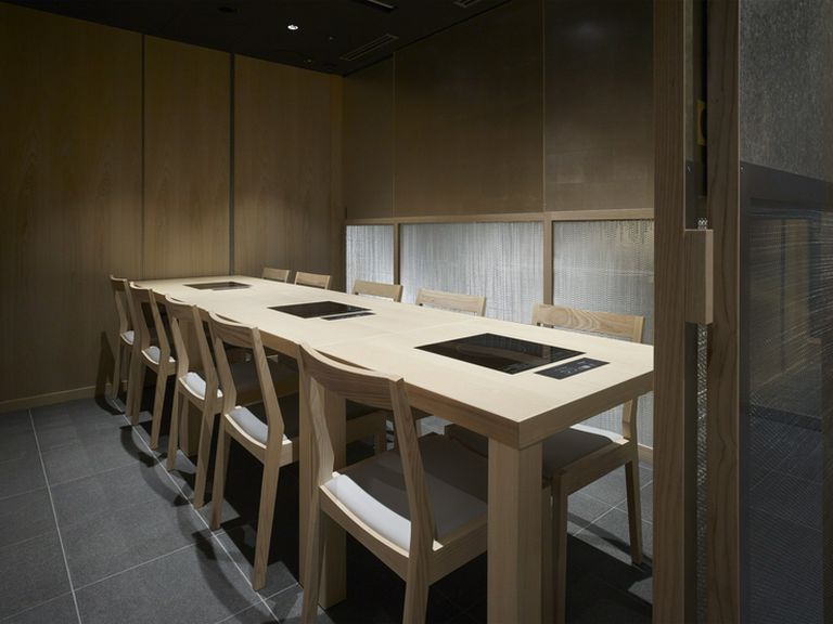 洗練された和の個室で過ごす、ワンランク上の優雅なひととき