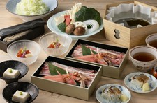 鹿児島県産 やごろう豚と特大ずわい蟹の出汁しゃぶに、旬の造りなどお料理3品、〆の蕎麦にデザートまで