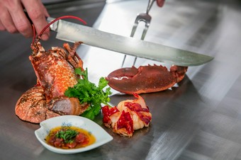 『食べ応えのある大きさのフレッシュオマール海老』