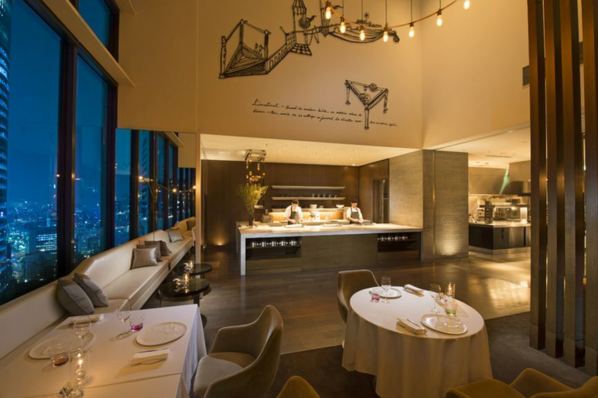 コンテンポラリーアートを散りばめた空間