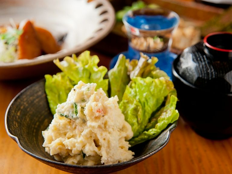 旬な海老を使った『えびのポテトサラダ』