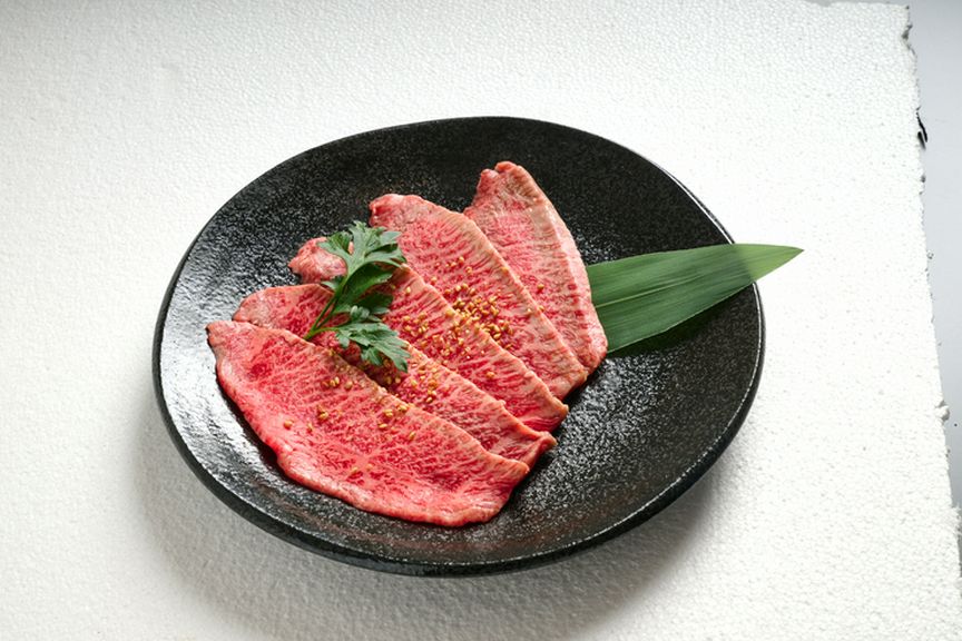 肉問屋から毎日届けられる鮮度抜群の和牛