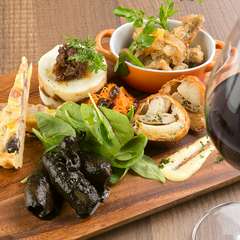 おまかせ前菜の盛り合わせ　2人前