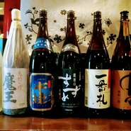 黒霧島・三岳など人気の芋焼酎から銀座の雀(麦)
残波(泡盛)と色々と取り揃えています。
