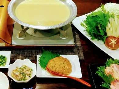 大山鶏の【鶏白湯水炊き】