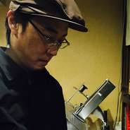 調理のみならず、厨房を出てお客さまとコミュニケーションを取るよう心掛けています。お客さまとの会話から、お好きな食材や調理方法をリサーチする、ということを積極的に行っています。