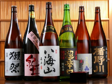 日本酒好きの方には見逃せない。厳選された各地のお酒