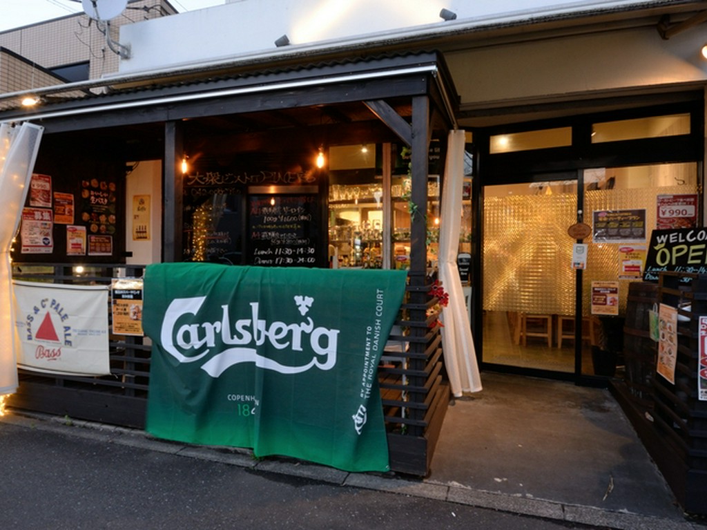 所沢駅より伸びるメインストリートにあるお店です
