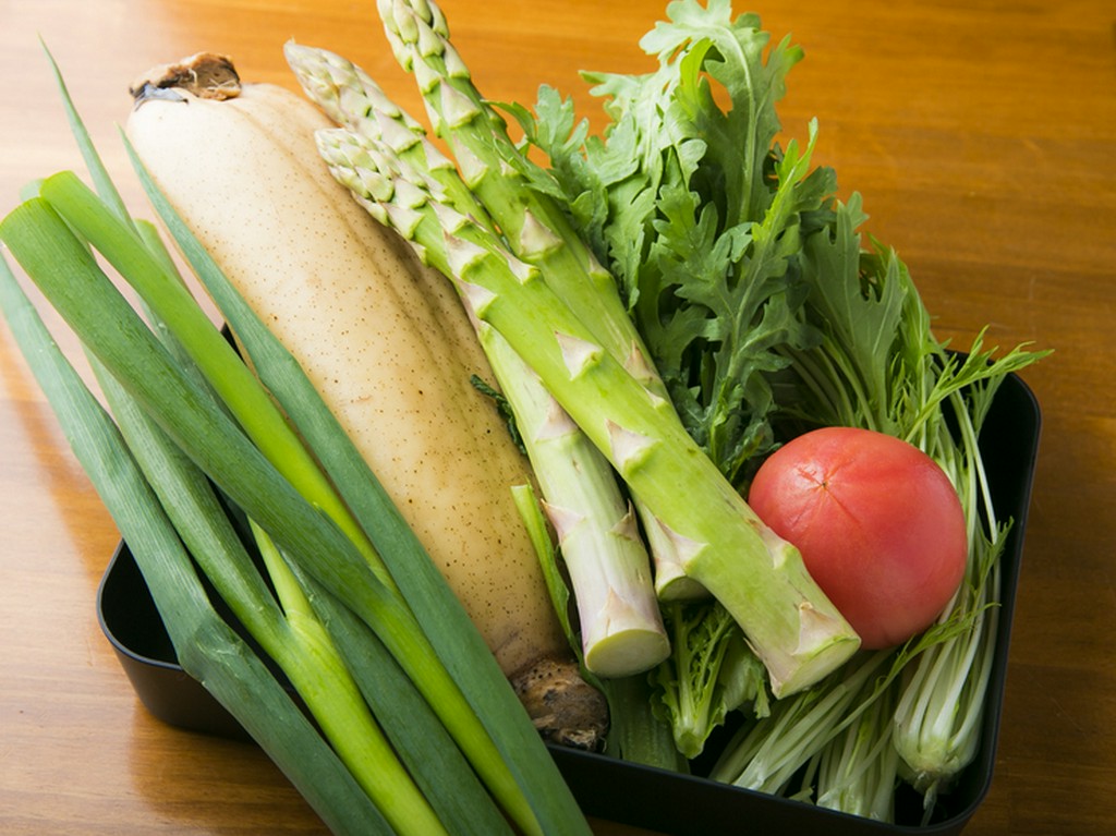 新鮮な食材は市場から直接買い付けます