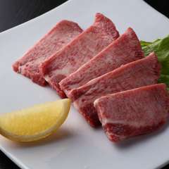 肉の深みを存分に味わえる神戸牛の『牛タン』