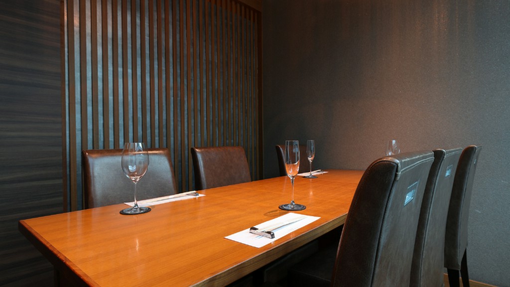 ちょうど良い広さで人気のスペース。デートや女子会にオススメ。