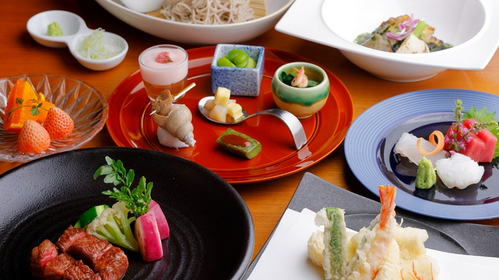 さまざまなシーンで利用可能な、こだわりの人気コース。季節の食材を楽しめる『特別限定コース』