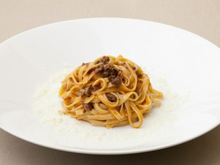 ナポリ産の上質な小麦粉を使い、ピッツァや自家製パスタに