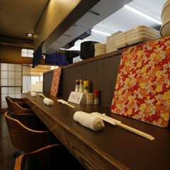 カウンター席もあるので、一人でも気兼ねなく寛いで