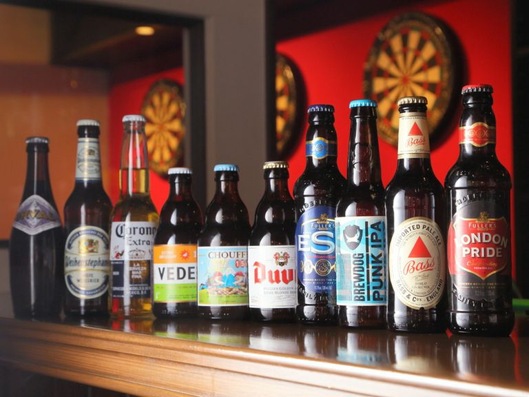 世界の特徴あるボトルビールが勢ぞろい