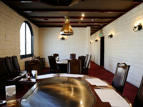 常連さんでにぎわう、温かみのあるお店