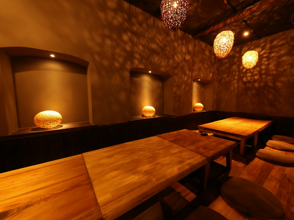 仲間たちとのんびり過ごせる座敷