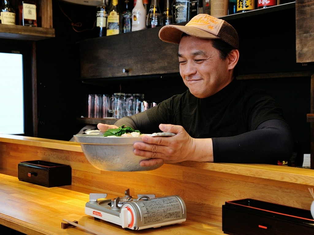 『もつ鍋』のスープは醤油ベースのダシ一本で勝負