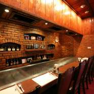 誕生日や入籍祝い、結婚記念日などに、期待を裏切らないムードと料理で最高級のひとときを演出してくれます。予約時に記念日利用であることを伝えておけば、サプライズがあるかもしれません。