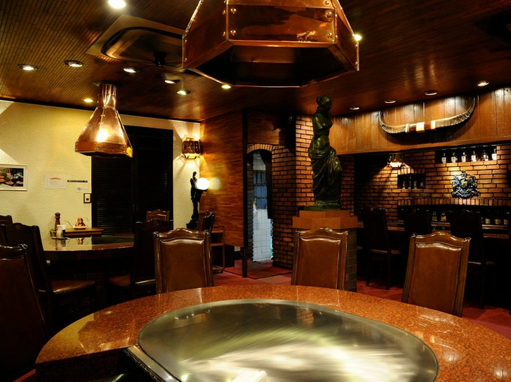 ハレの日の食卓を彩る、職人が目の前で焼き上げる神戸ビーフ