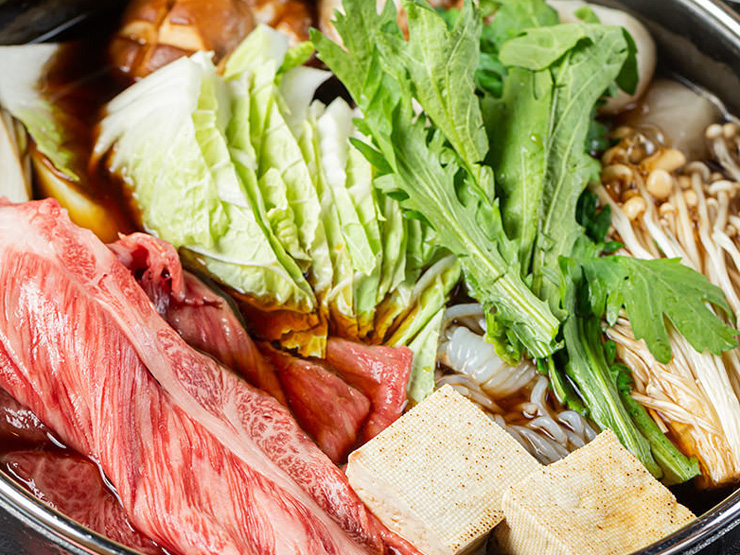 <Sukiyaki> Premium Sanda Beef and Kobe Beef Sukiyaki Course 8,580 yen (tax included)