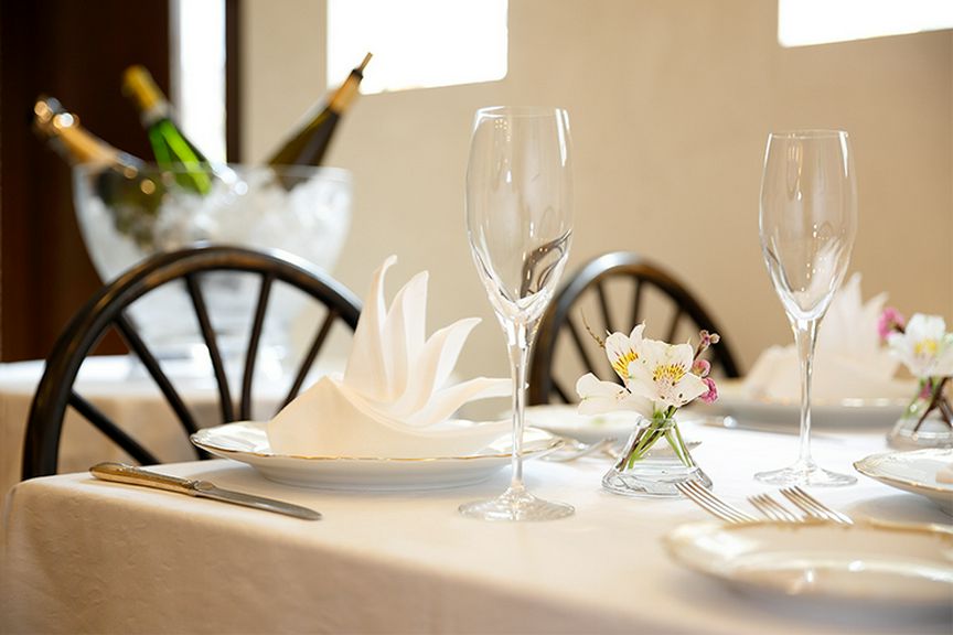 シェフが修業した州を中心に、イタリア全土のワインを取り揃え