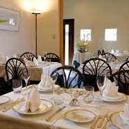 一皿一皿丁寧に仕上げるイタリアンは、舌の肥えた大人のお客様にご満足いただけるもの。大切な接待や会食にも、安心してご利用いただけます。ディナーに加え、ゆったり楽しめるランチコースもあります。