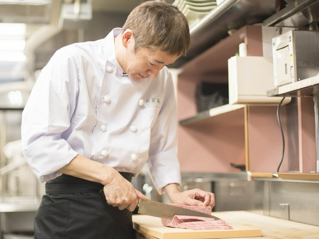 最高級で本物の黒毛和牛を是非、 この利花苑で食して欲しい…
