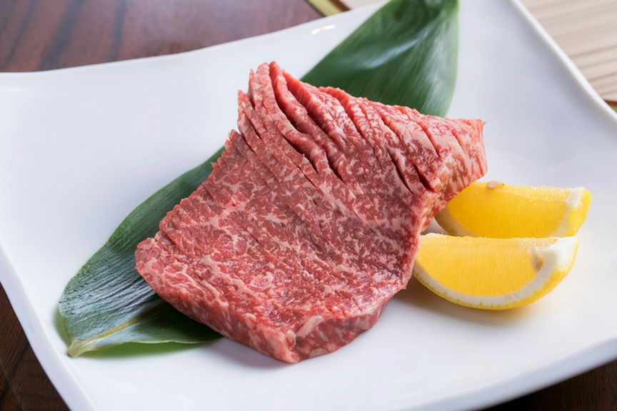 やわらかく深い味わいの『赤身ランプステーキ』100g