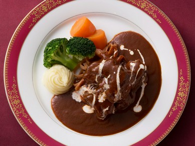 伝統のビーフシチュー