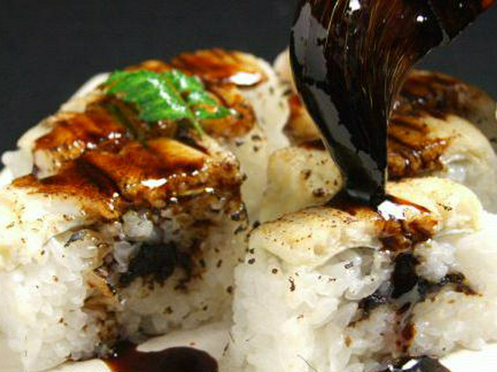 極上穴子を絶品箱寿司に。フワトロ食感の名物『穴子寿司』