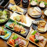 ※表記は税込み価格です。
※料理内容は季節・仕入れによって変わります。
※1日前までの要予約、2名様以上から承っております。
※人数変更は当日の12時までにご連絡お願い致します。