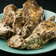 瀬戸内海の生食海域で養殖した、オリジナルの牡蠣を提供