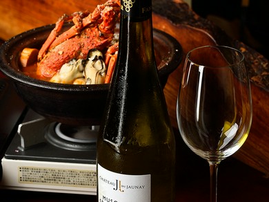 白ワインと牡蠣のマリアージュに酔いしれる