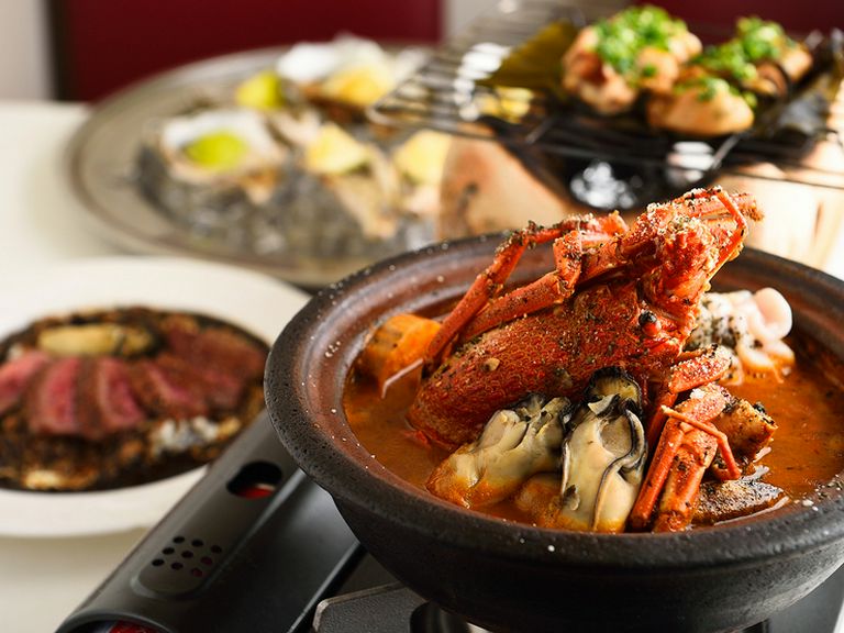 寒い季節限定の鍋メニューがあります