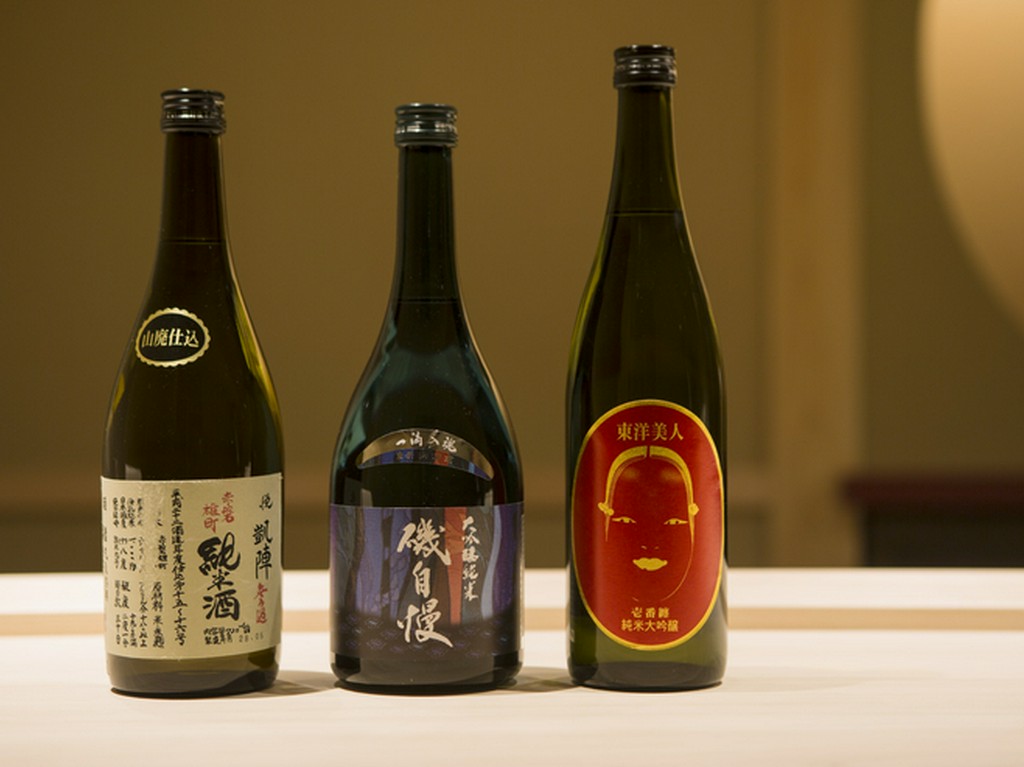 鰹と昆布が重なり合う出汁を邪魔しない日本酒を厳選