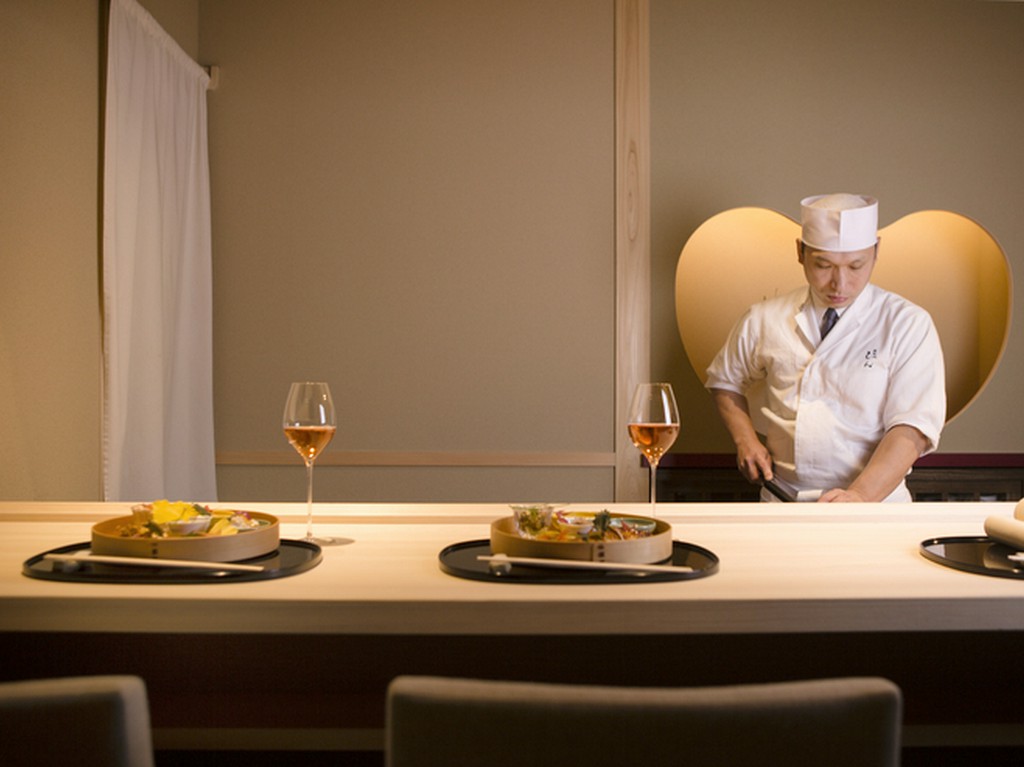 価格以上の満足感と幸せをもたらす料理とおもてなし